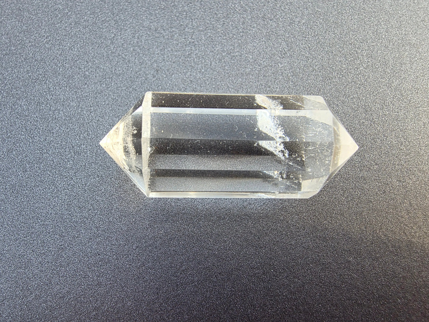 Cristal de quartz - 12 facettes - 4.2 x 1.6 cm - 18.3g Ma boutique