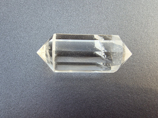 Cristal de quartz - 12 facettes - 4.2 x 1.6 cm - 18.3g Ma boutique