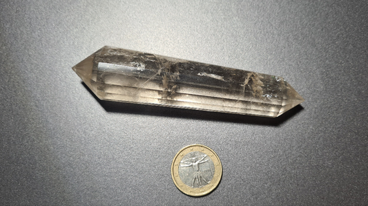 Cristal de quartz fumé - 16 facettes - 10.3 x 2.3 cm - 79.8g