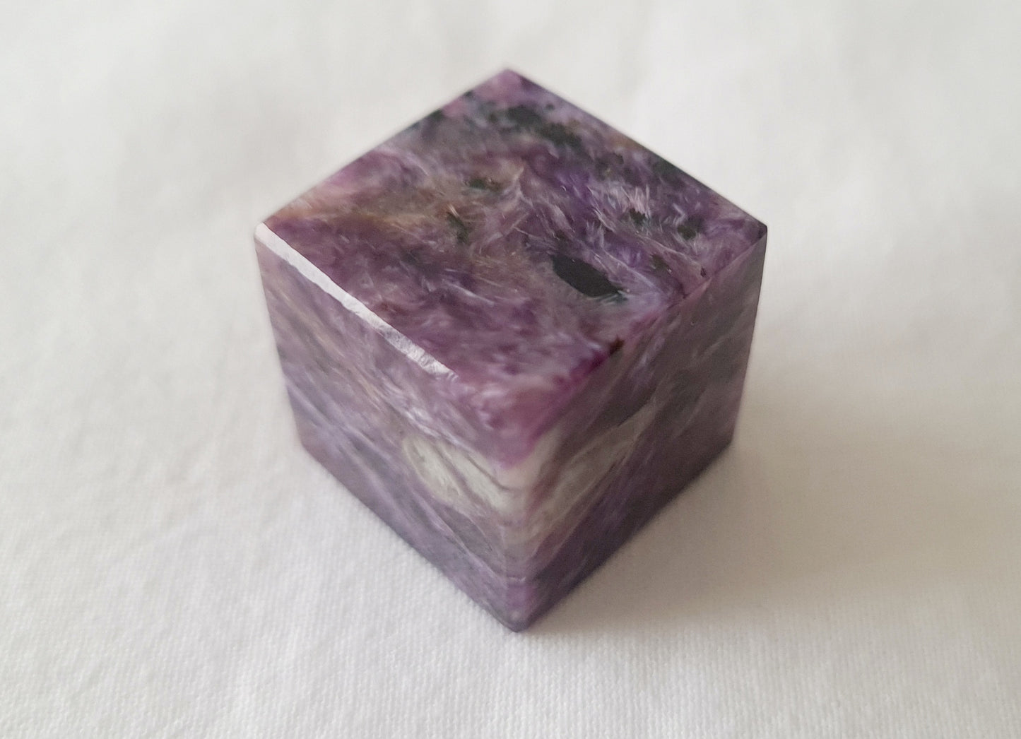 Cubes de charoïte 2cm