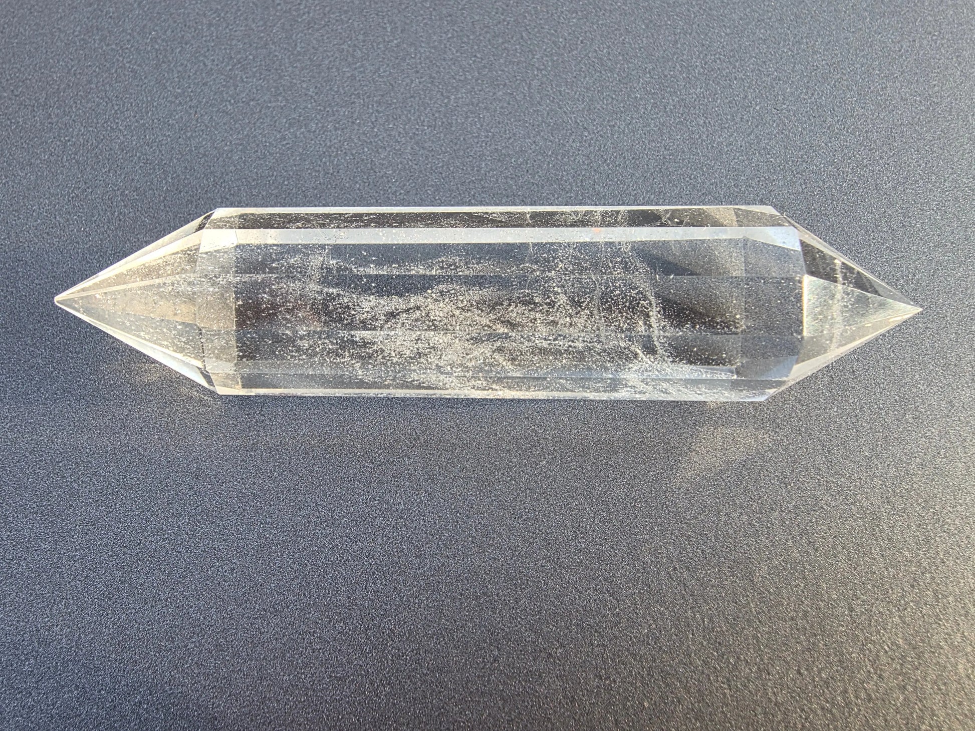 Cristal de quartz - 12 facettes - 10 x 2.2 cm - 74g Ma boutique