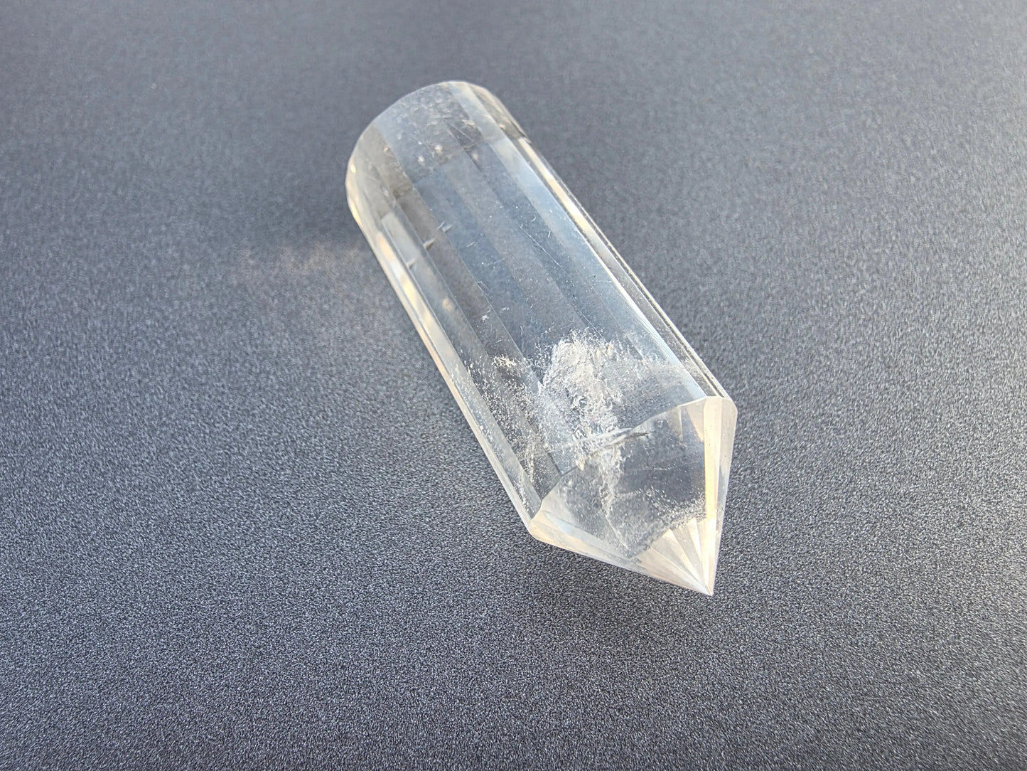 Cristal de quartz - 24 facettes - 5.8 x 1.9 cm – 32.2g Ma boutique