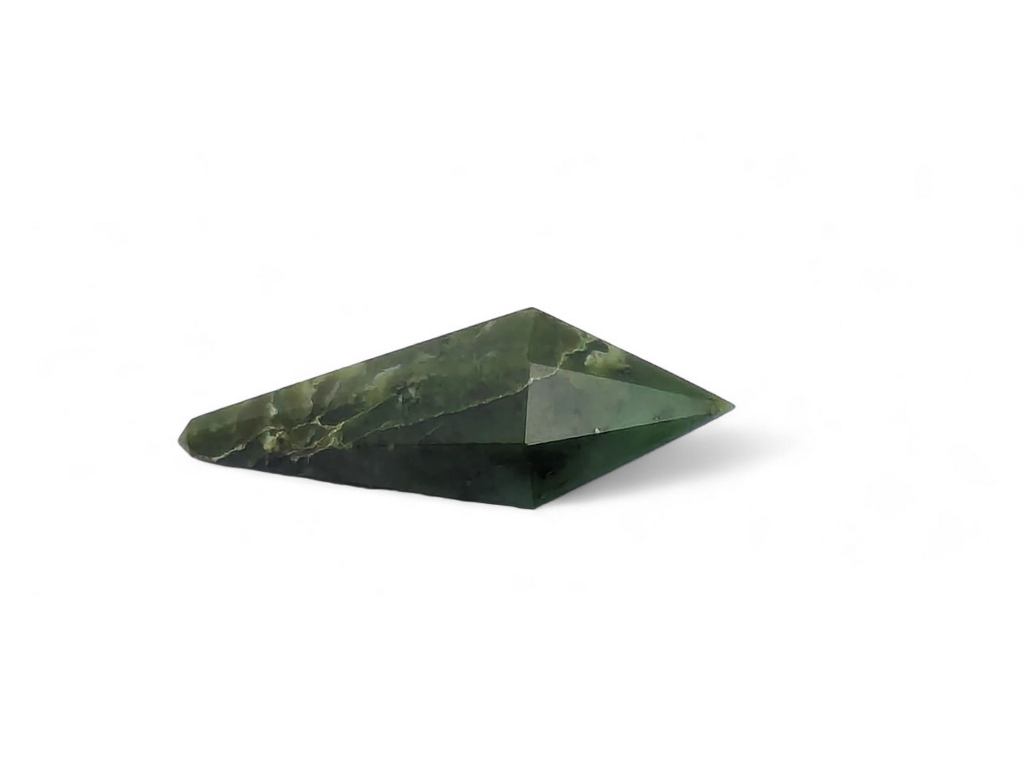 Vogel en jade néphrite du Canada