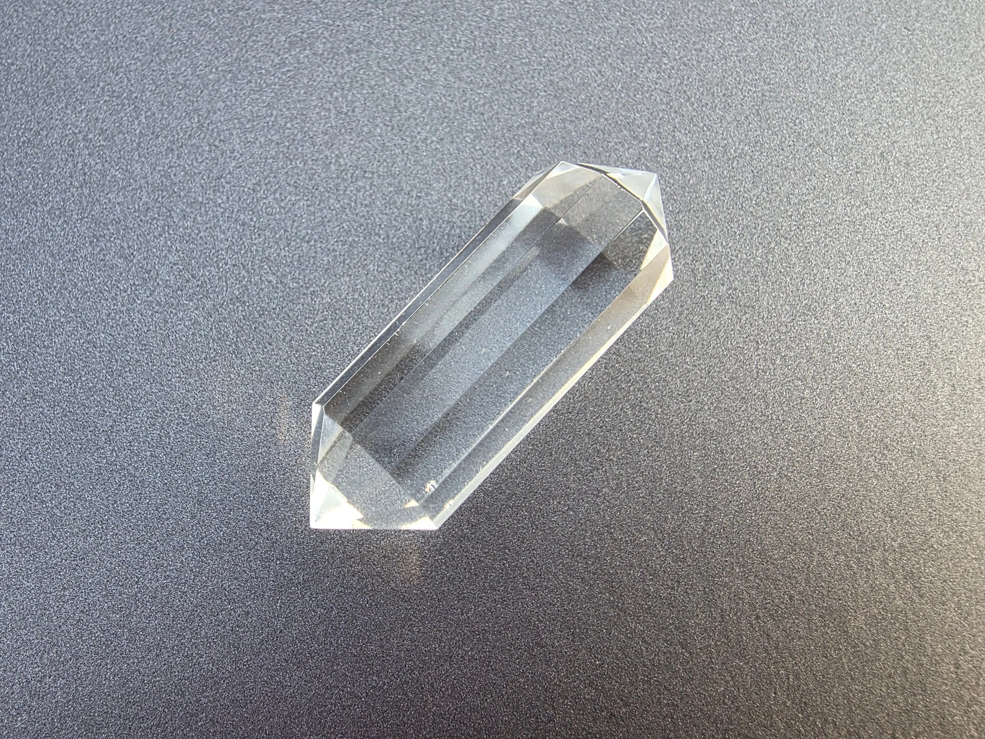 Cristal de quartz – 12 facettes - 4.8 x 1.7 cm - 20.7g Ma boutique