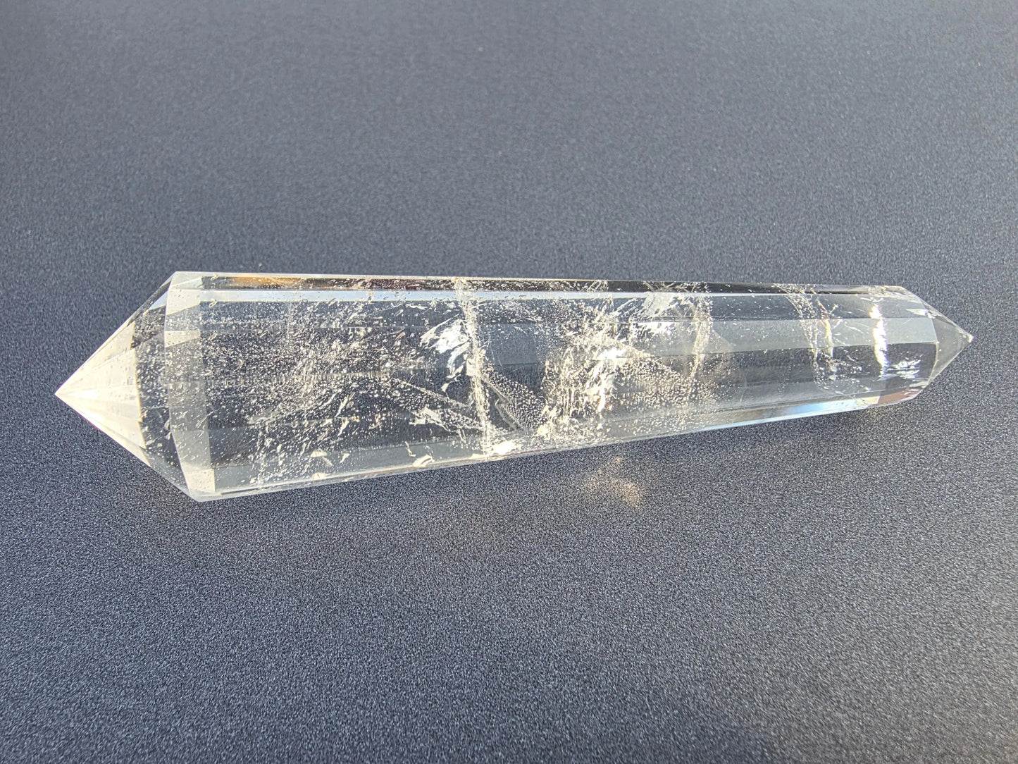 Cristal de quartz - 16 facettes - 9.6 x 2.1 cm - 52.1g Ma boutique