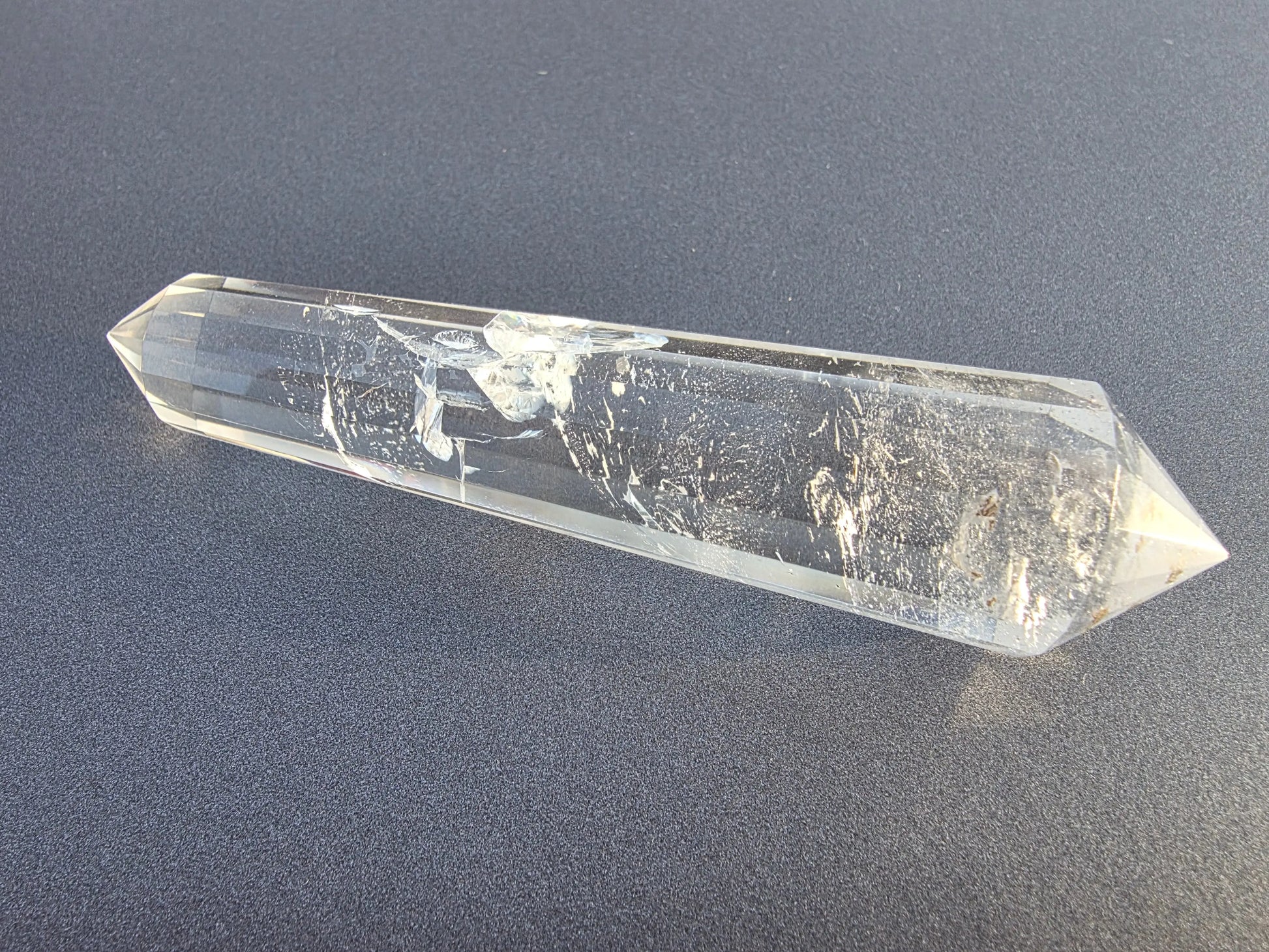 Cristal de quartz - 16 facettes - 10.8 x 2.4 cm - 80.3g Ma boutique