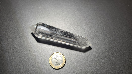 Cristal de quartz - 16 facettes - 9.5 x 2.2 cm - 64g