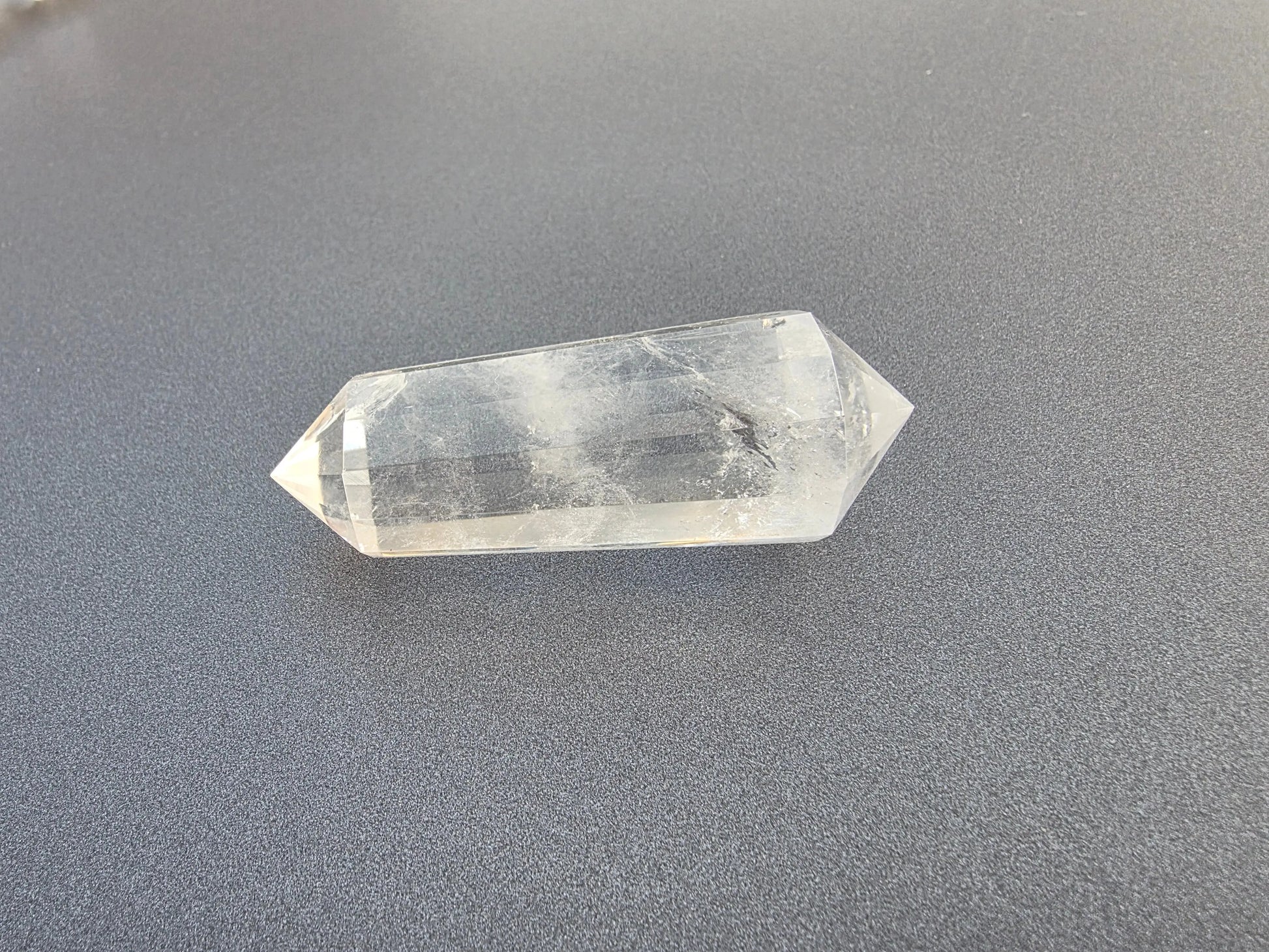 Cristal de quartz - 12 facettes - 6.7 x 2.3 cm - 55.3g Ma boutique