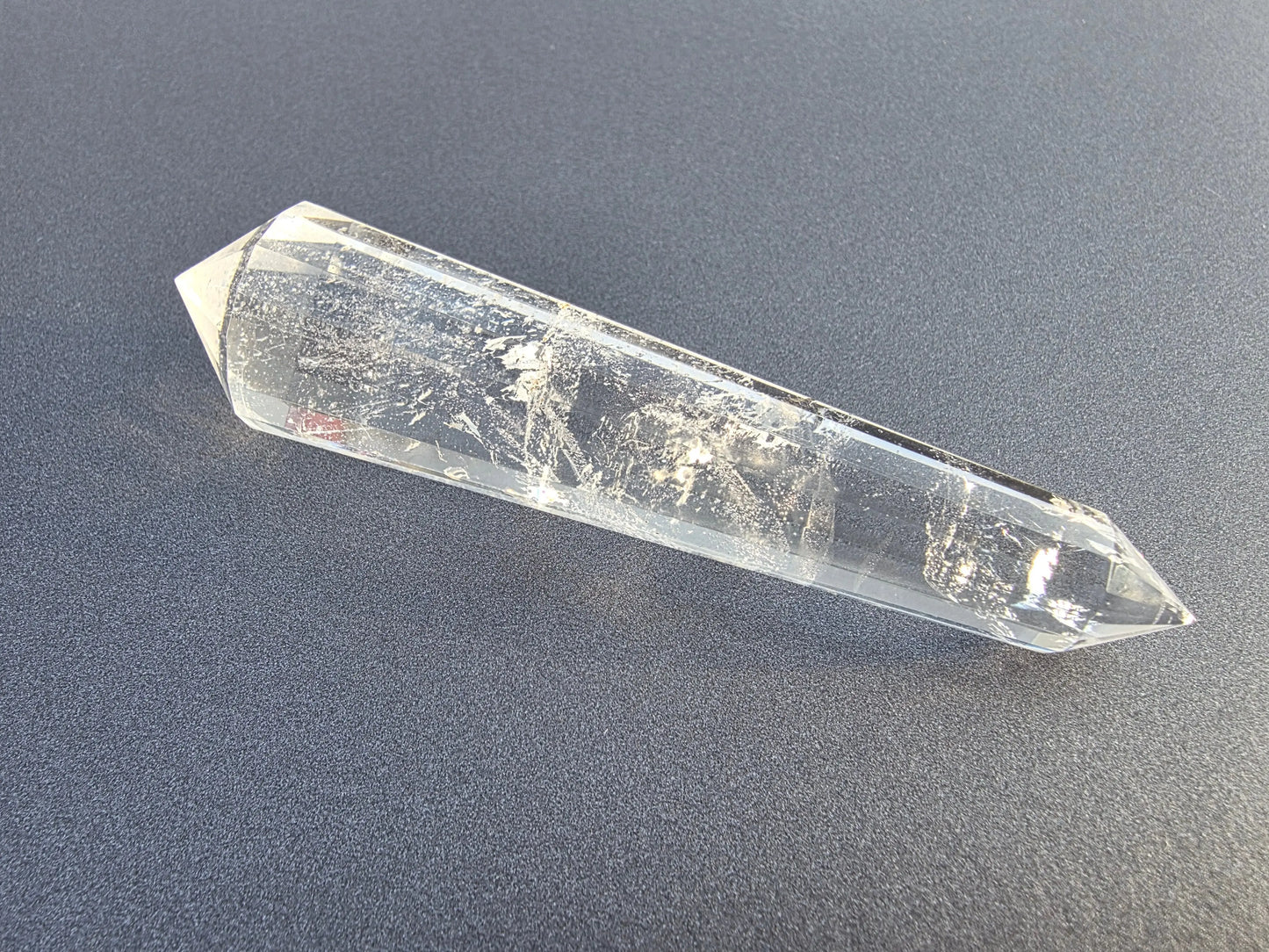 Cristal de quartz - 16 facettes - 9.6 x 2.1 cm - 52.1g Ma boutique