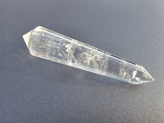 Cristal de quartz - 16 facettes - 9.6 x 2.1 cm - 52.1g Ma boutique