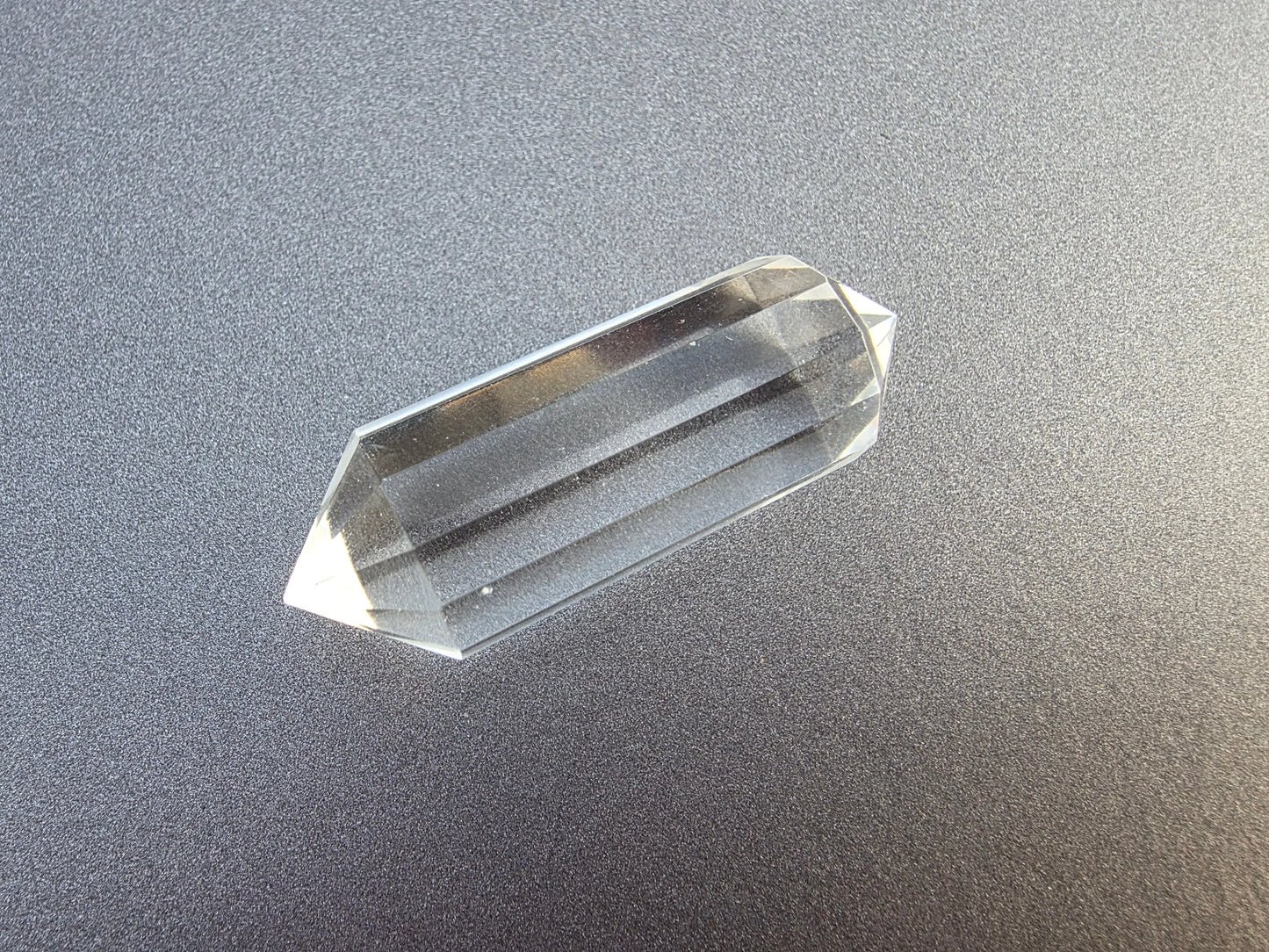 Cristal de quartz – 12 facettes - 4.8 x 1.7 cm - 20.7g Ma boutique