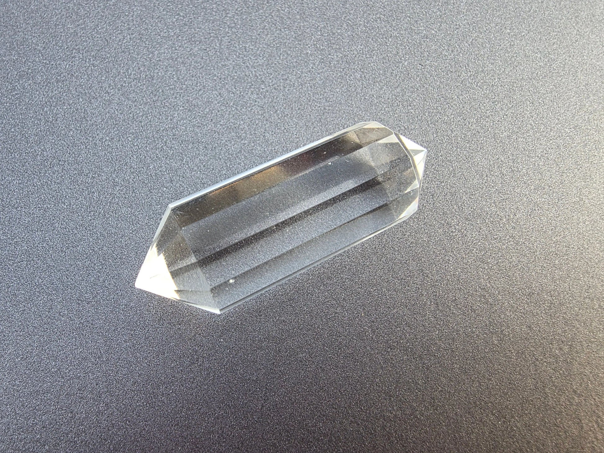 Cristal de quartz – 12 facettes - 4.8 x 1.7 cm - 20.7g Ma boutique