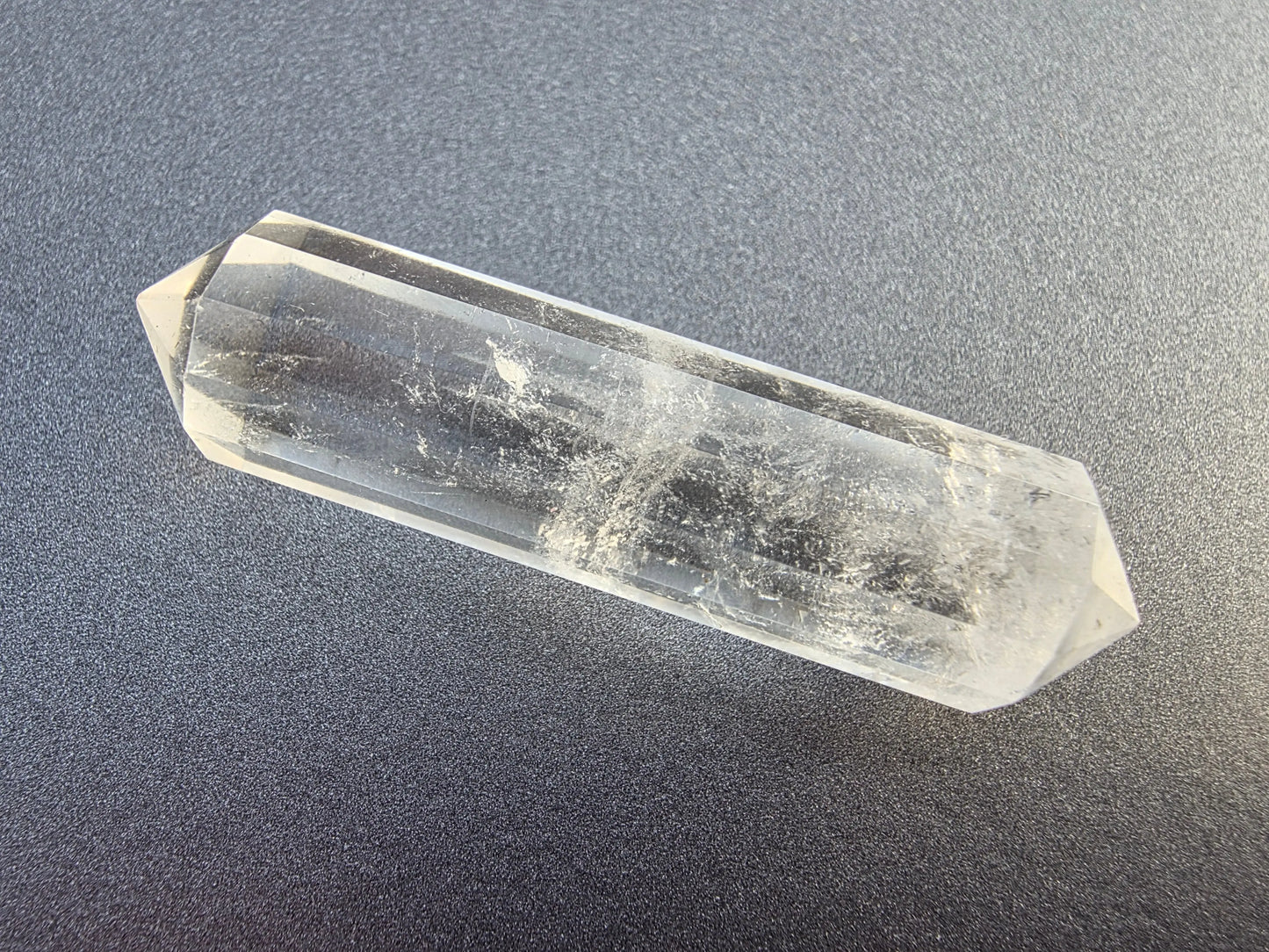 Cristal de quartz - 12 facettes - 5.3 x 1.3 cm – 16.2g Ma boutique