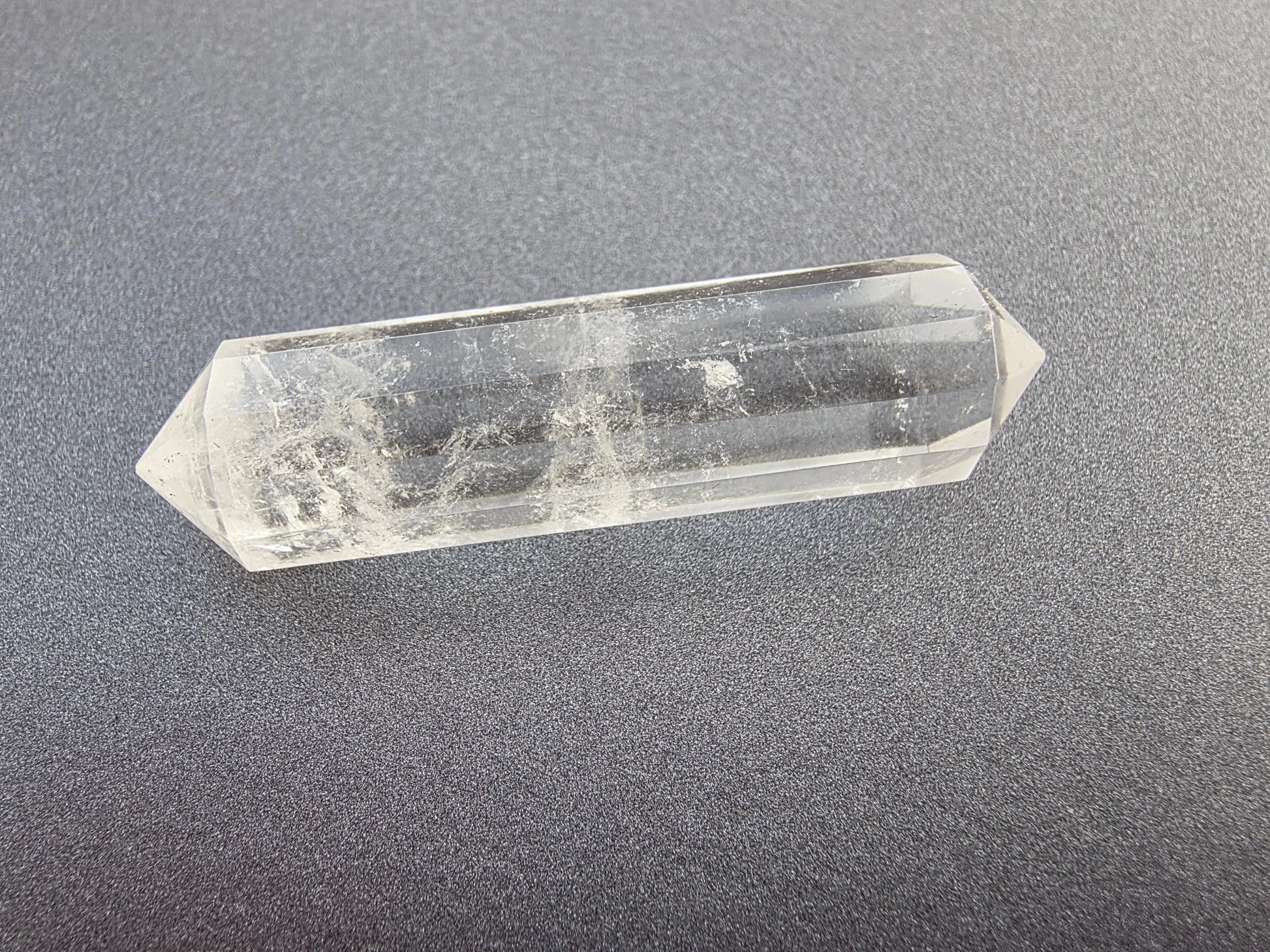 Cristal de quartz - 12 facettes - 5.3 x 1.3 cm – 16.2g Ma boutique