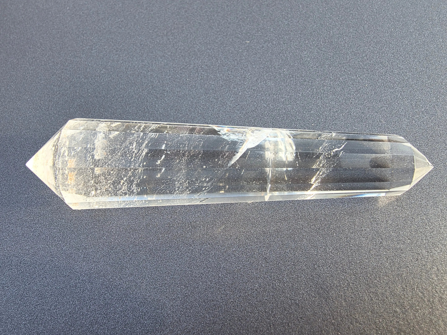 Cristal de quartz - 16 facettes - 10.8 x 2.4 cm - 80.3g Ma boutique