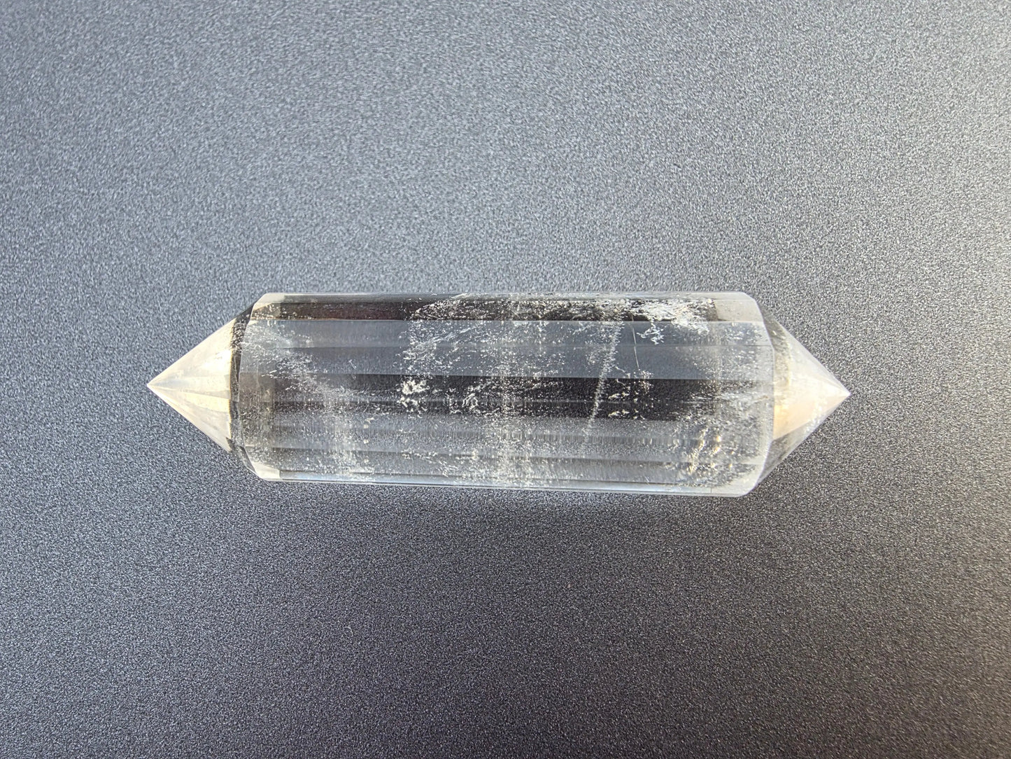 Cristal de quartz – 24 facettes - 6.6 x 1.8 cm - 36.8g Ma boutique