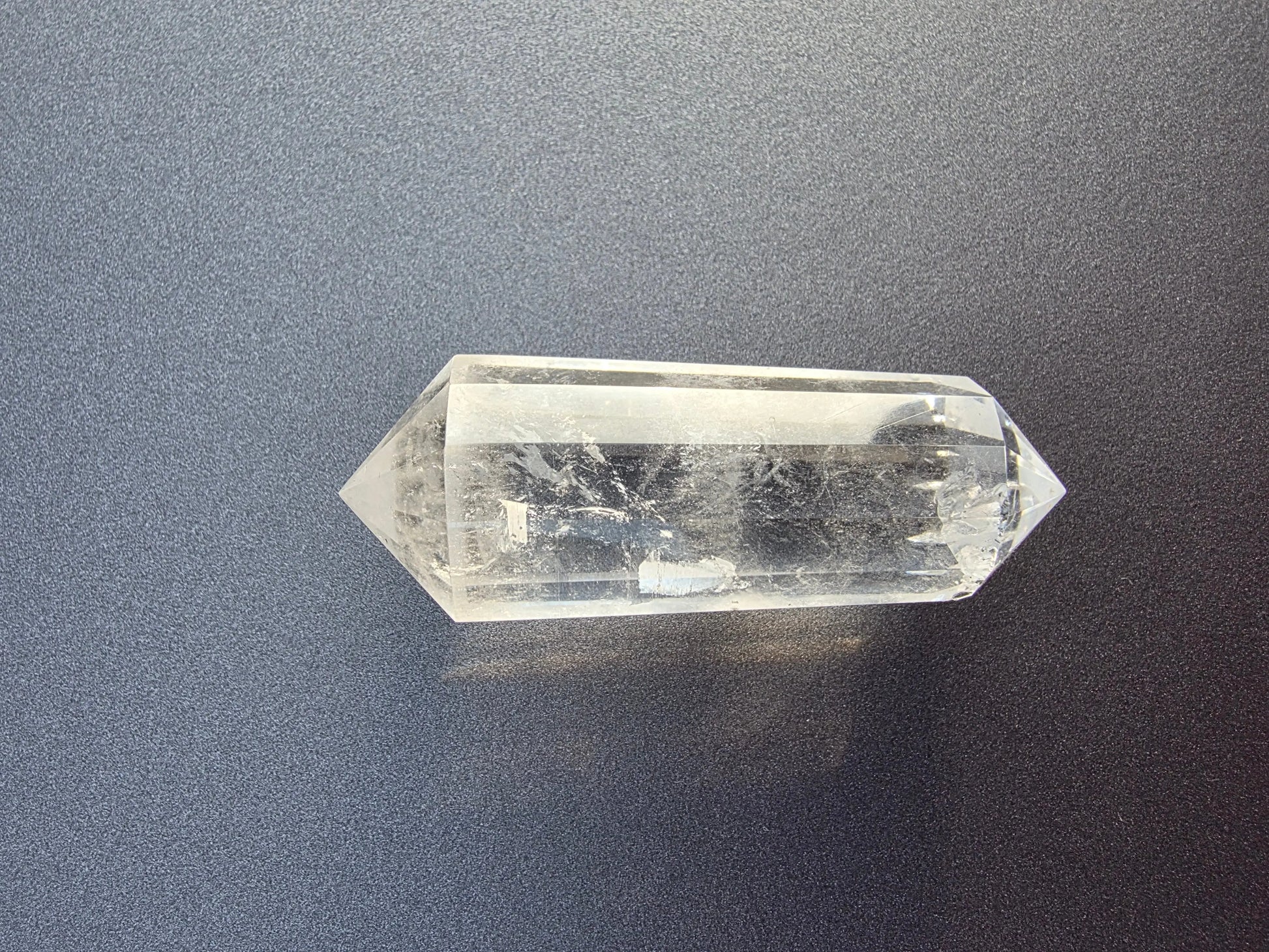 Cristal de quartz - 12 facettes - 6.7 x 2.3 cm - 55.3g Ma boutique