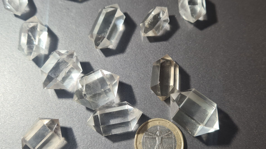 Petits cristaux de quartz 6 faces