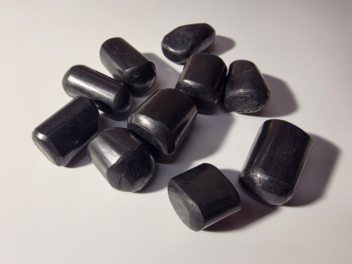 Pierre polie de shungite