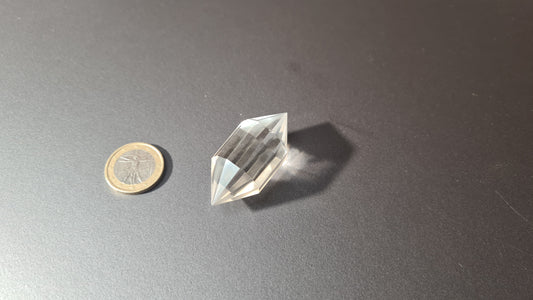 Cristal de quartz - 12 faces - 4.9 x 2.1 cm - 28.5 g
