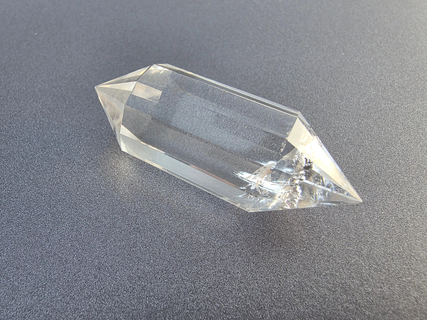 Cristal de quartz – 12 facettes - 5.5 x 2 cm - 30g Ma boutique
