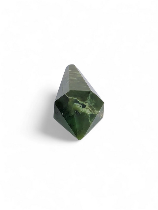 Vogel en jade néphrite du Canada